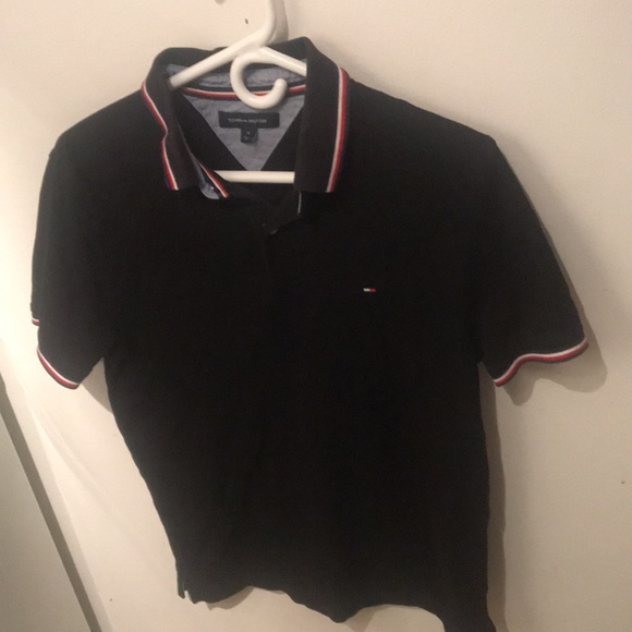 Handsome Black Tommy Hillfiger Polo w/3 tone stripe trim SZ M 🔥🔥🔥 - Picture 2 of 8